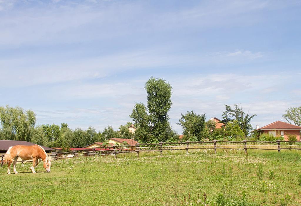 B&B "La Riviera" Arignano ภายนอก รูปภาพ