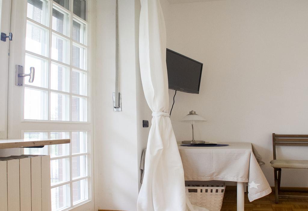 B&B "La Riviera" Arignano ภายนอก รูปภาพ